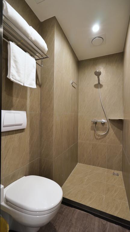 Hanting Premium Hotel Shanghai South Xizang Road エクステリア 写真